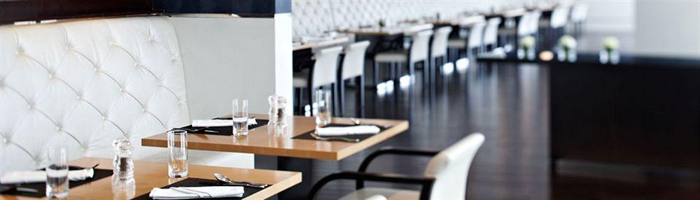 Renaissance Edmonton Airport Hotel Ниску Екстериор снимка