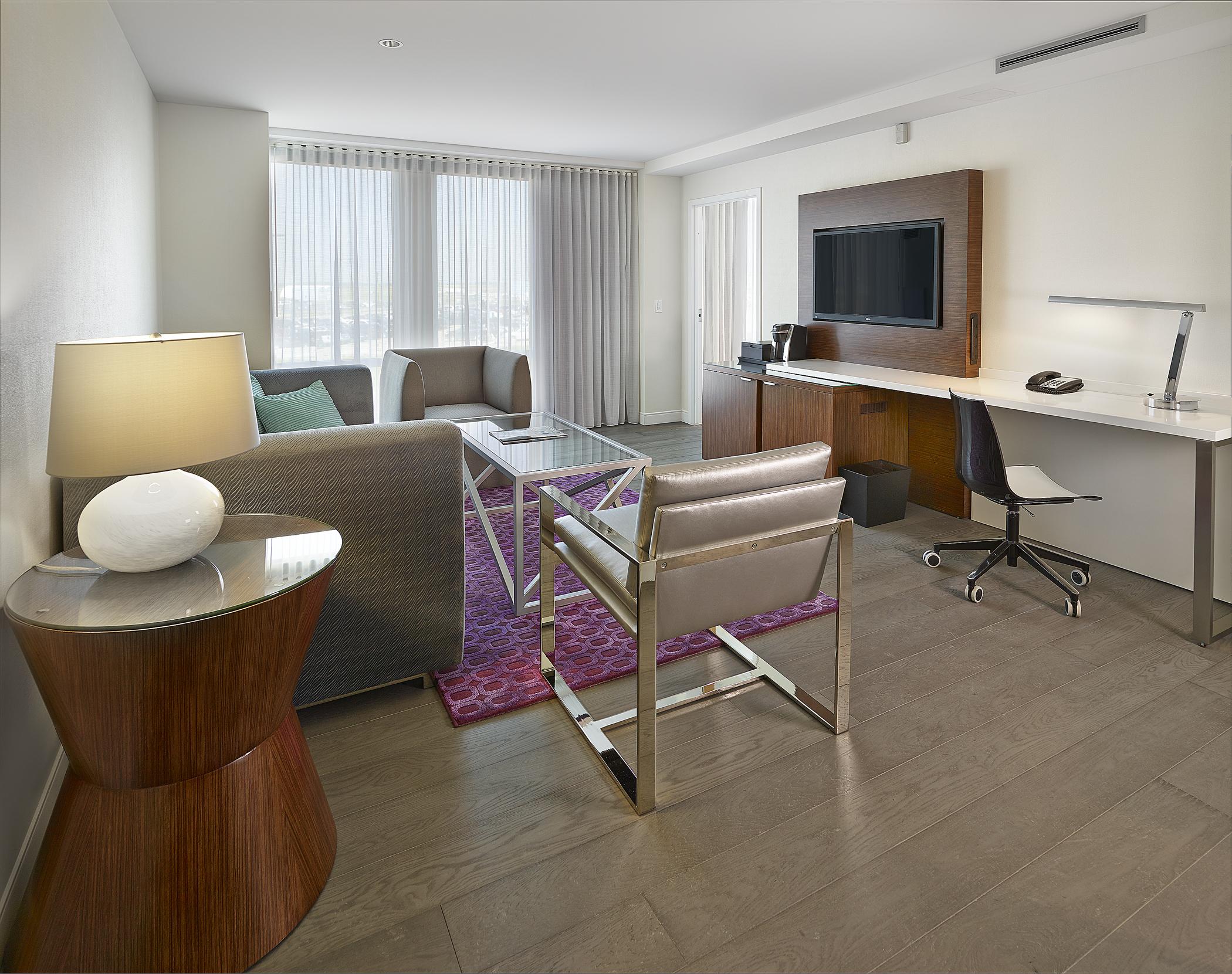 Renaissance Edmonton Airport Hotel Ниску Екстериор снимка