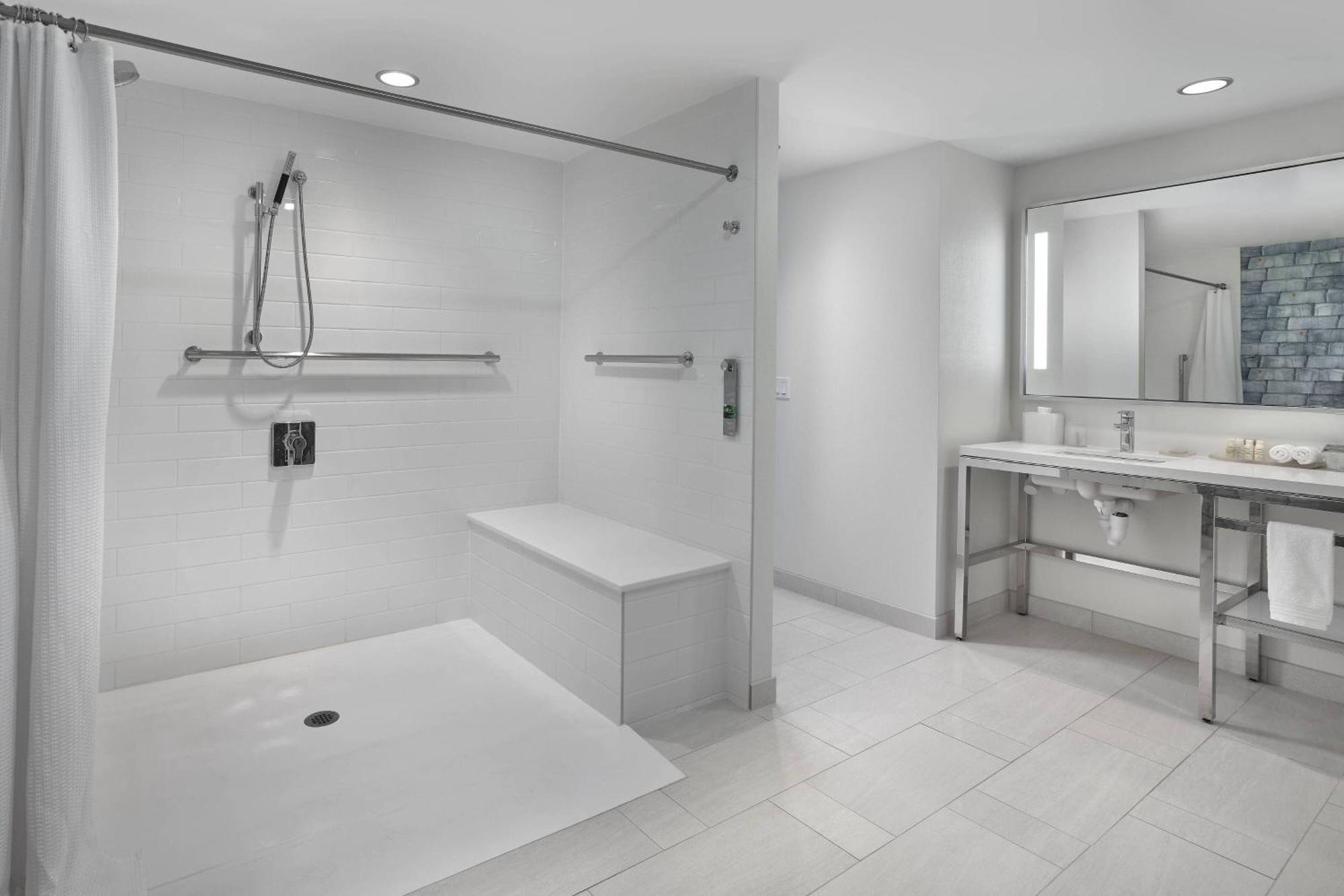Renaissance Edmonton Airport Hotel Ниску Екстериор снимка