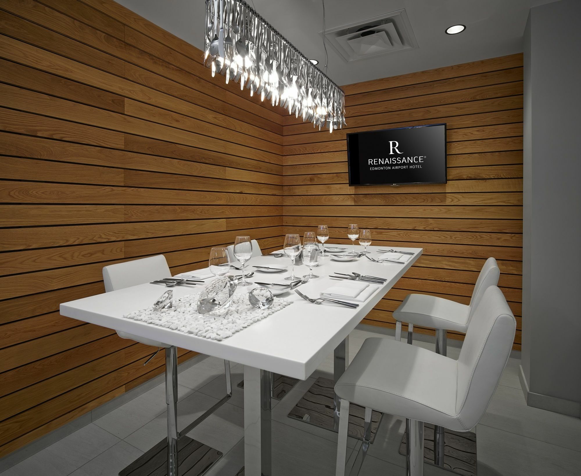 Renaissance Edmonton Airport Hotel Ниску Екстериор снимка